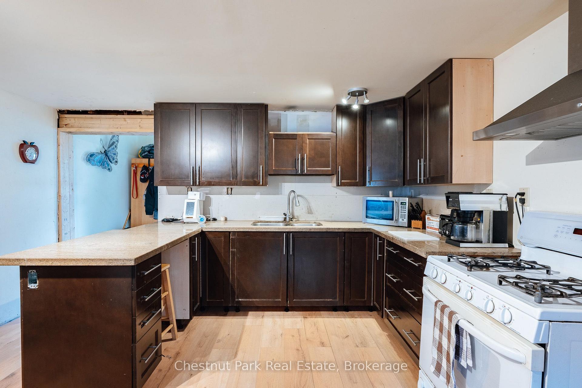 Photo 17 of 49 Queen Street E, South Bruce Peninsula — HOMEH
