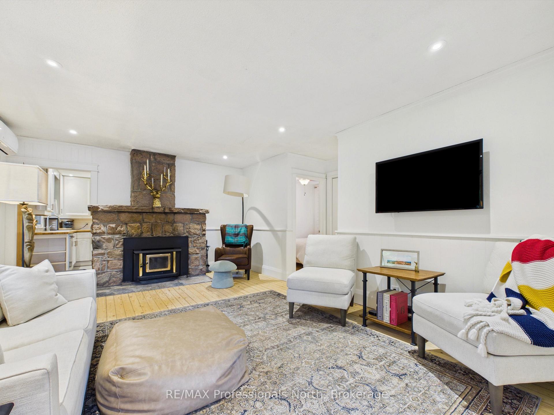 Photo 11 of 1037 Strawberry Bay Road, Bracebridge, Muskoka (N) — HOMEH