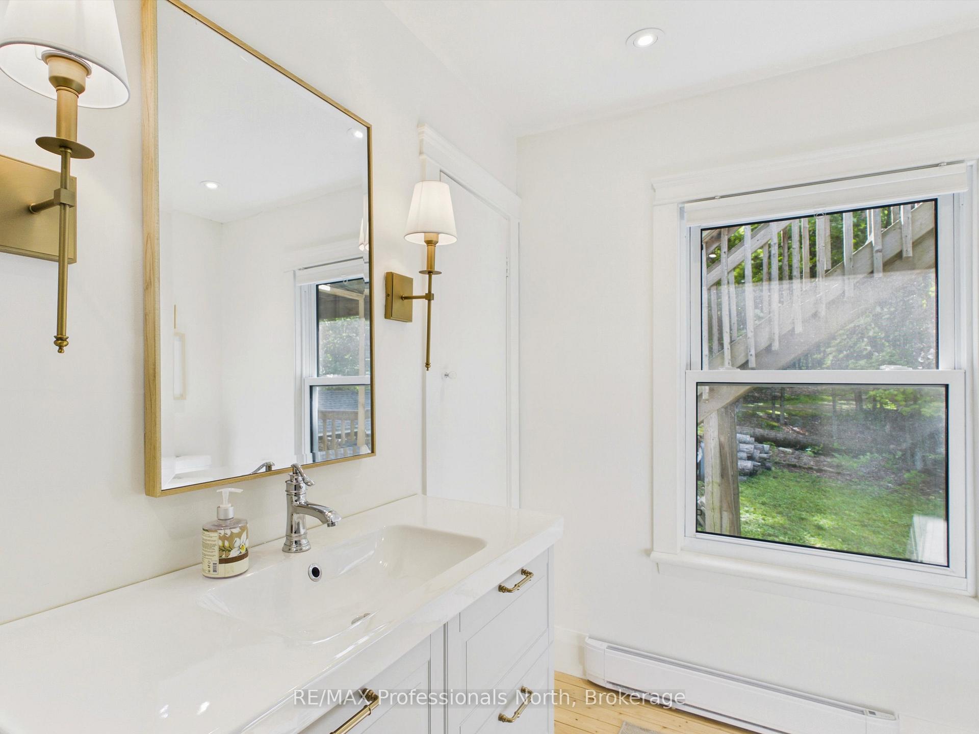 Photo 32 of 1037 Strawberry Bay Road, Bracebridge, Muskoka (N) — HOMEH