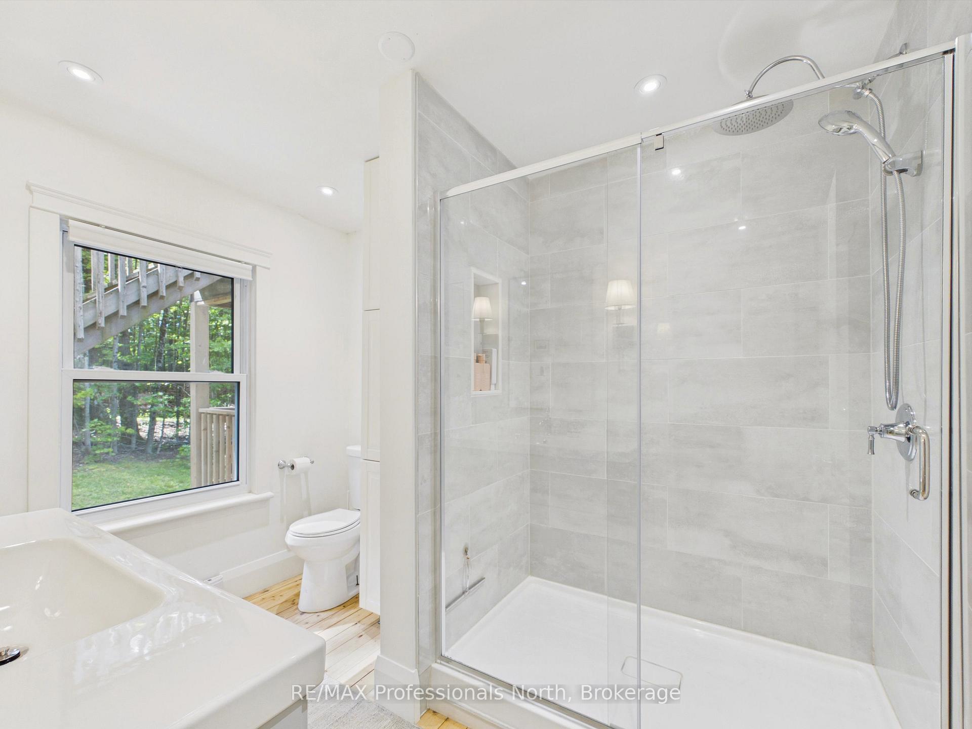 Photo 33 of 1037 Strawberry Bay Road, Bracebridge, Muskoka (N) — HOMEH