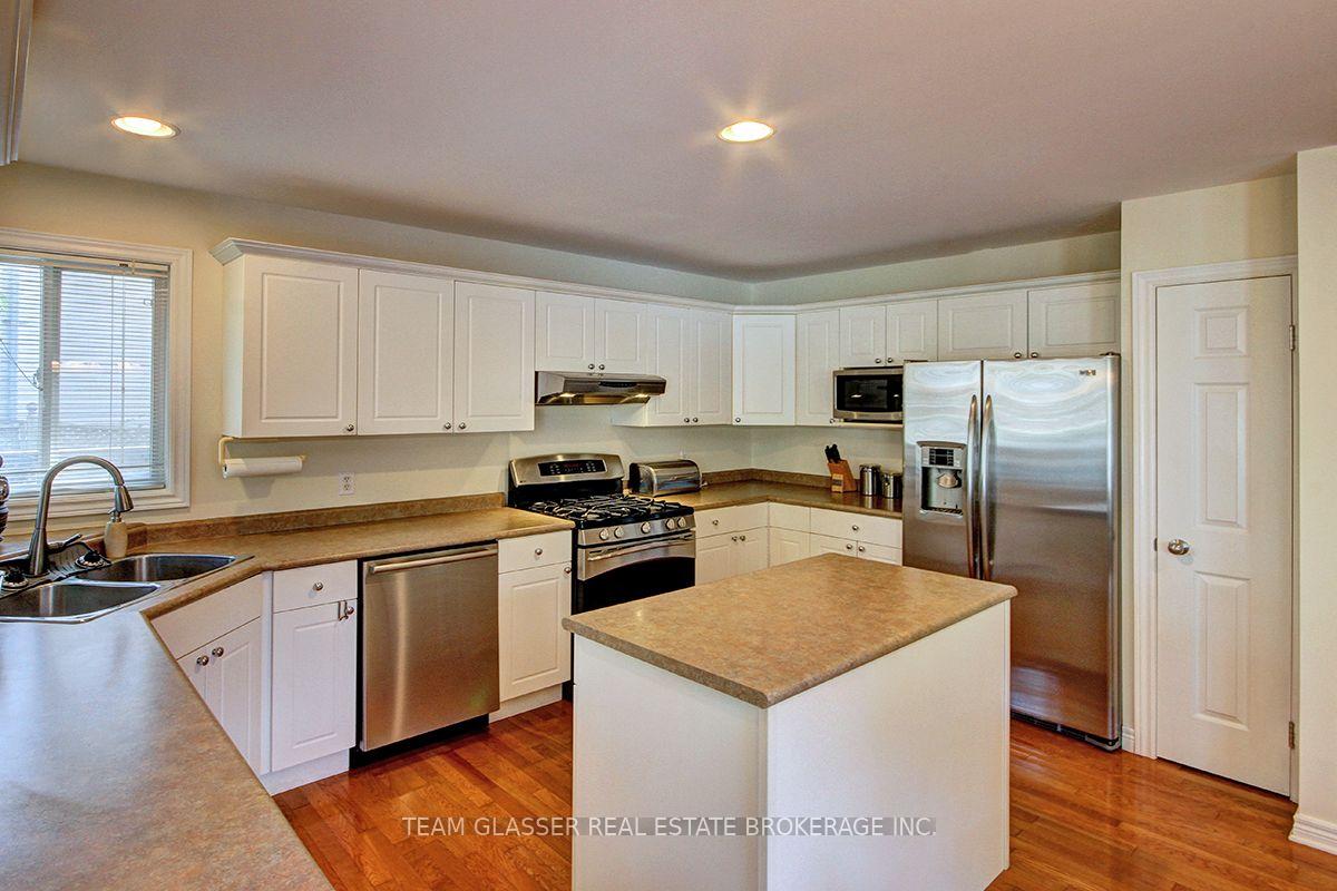 Photo 12 of 1701 Devos Drive, London, North C — HOMEH