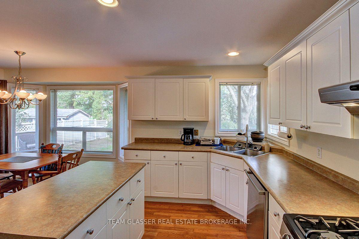 Photo 13 of 1701 Devos Drive, London, North C — HOMEH