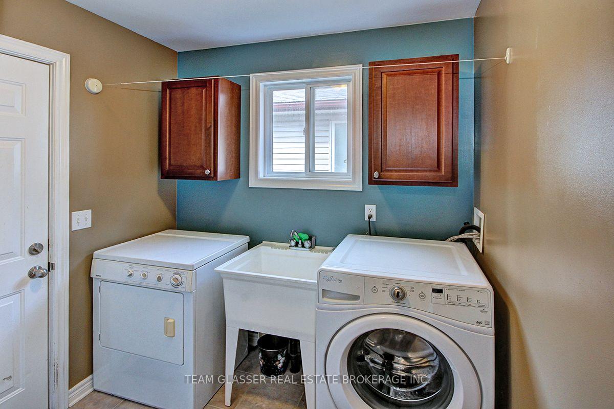 Photo 16 of 1701 Devos Drive, London, North C — HOMEH