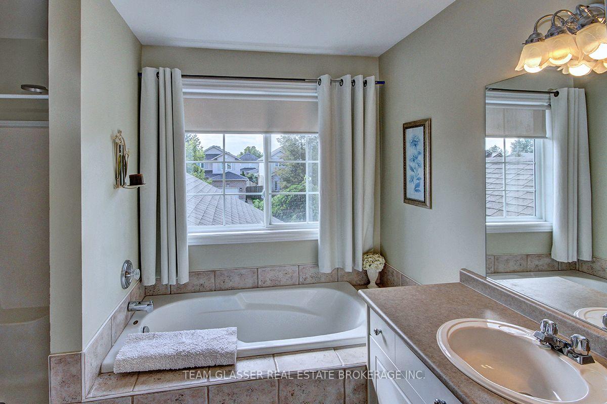 Photo 19 of 1701 Devos Drive, London, North C — HOMEH