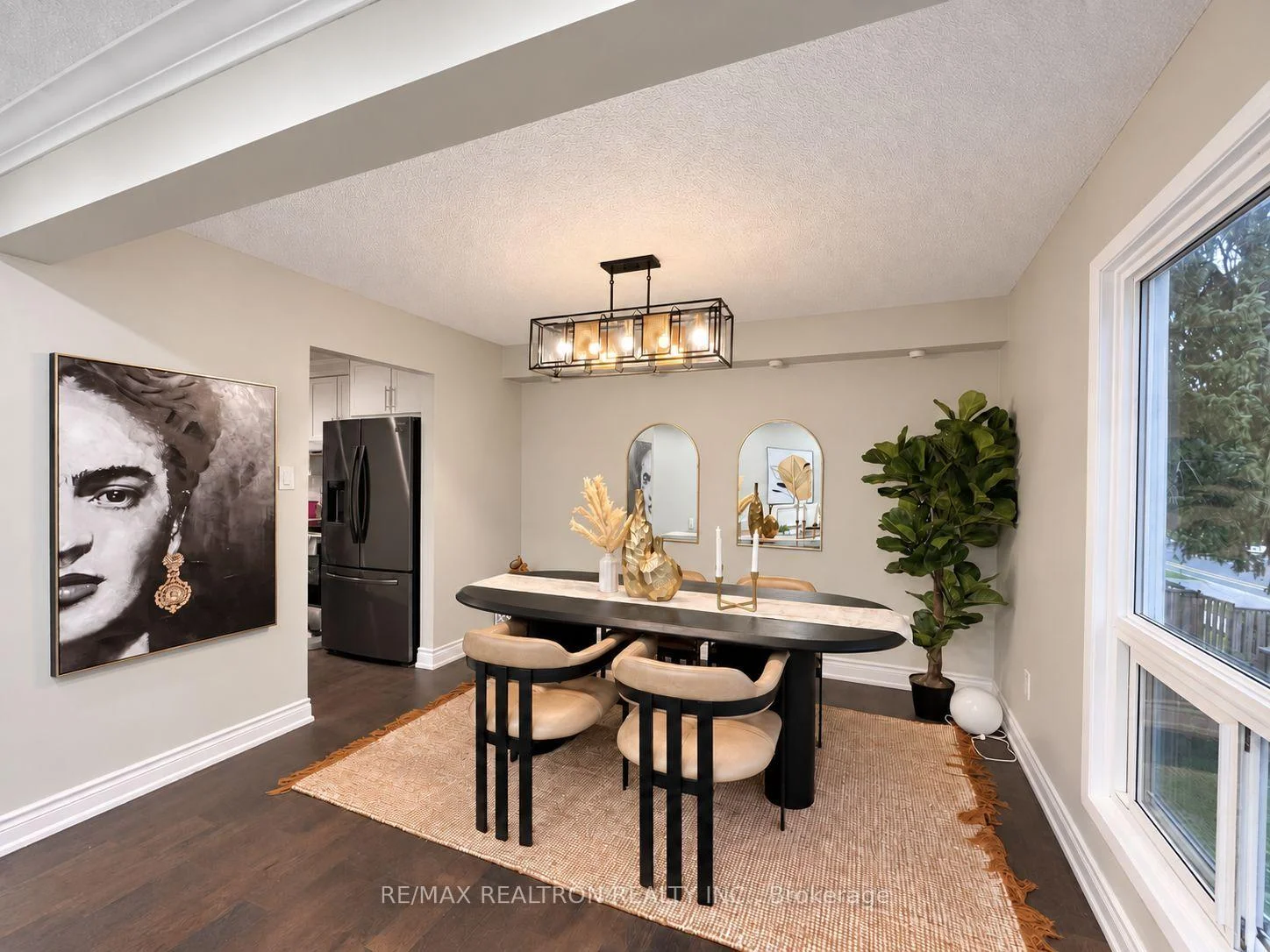 Photo 2 of Unit 22, 646 Village Parkway, Markham, Unionville — HOMEH