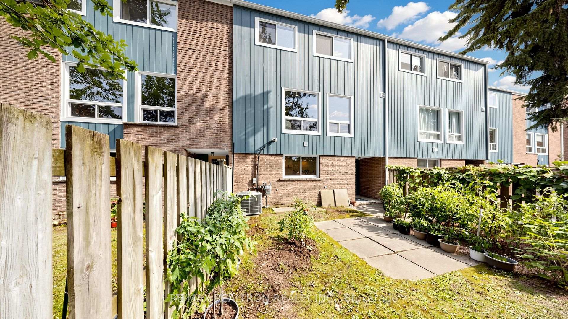 Photo 75 of Unit 22, 646 Village Parkway, Markham, Unionville — HOMEH