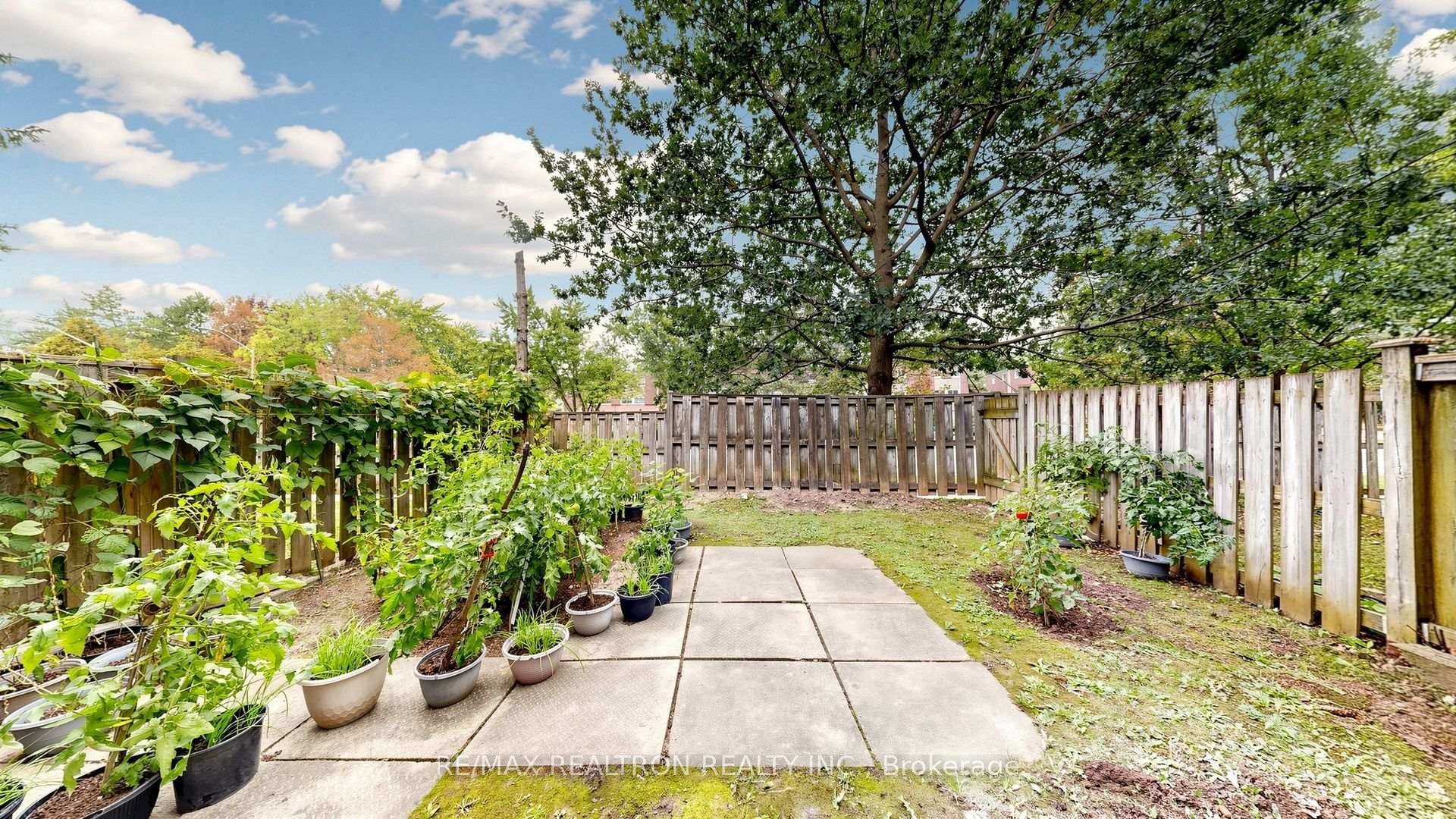 Photo 77 of Unit 22, 646 Village Parkway, Markham, Unionville — HOMEH