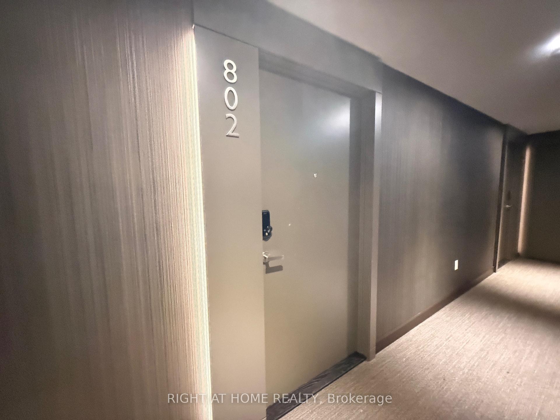 Photo 7 of Unit 802, 448 Burnhamthorpe Road, Mississauga, City Centre — HOMEH
