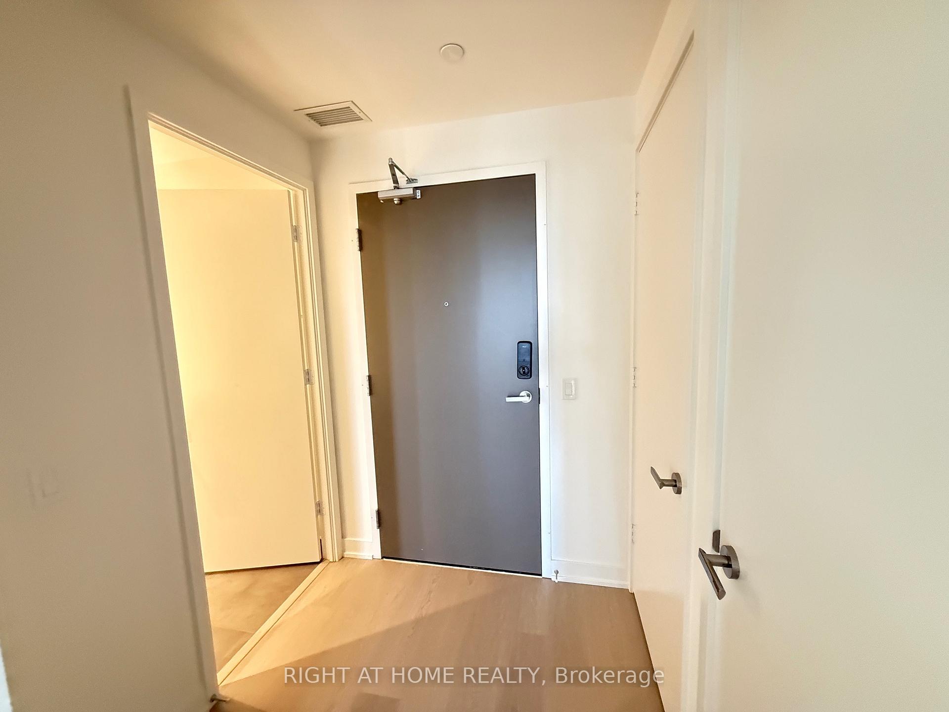 Photo 10 of Unit 802, 448 Burnhamthorpe Road, Mississauga, City Centre — HOMEH