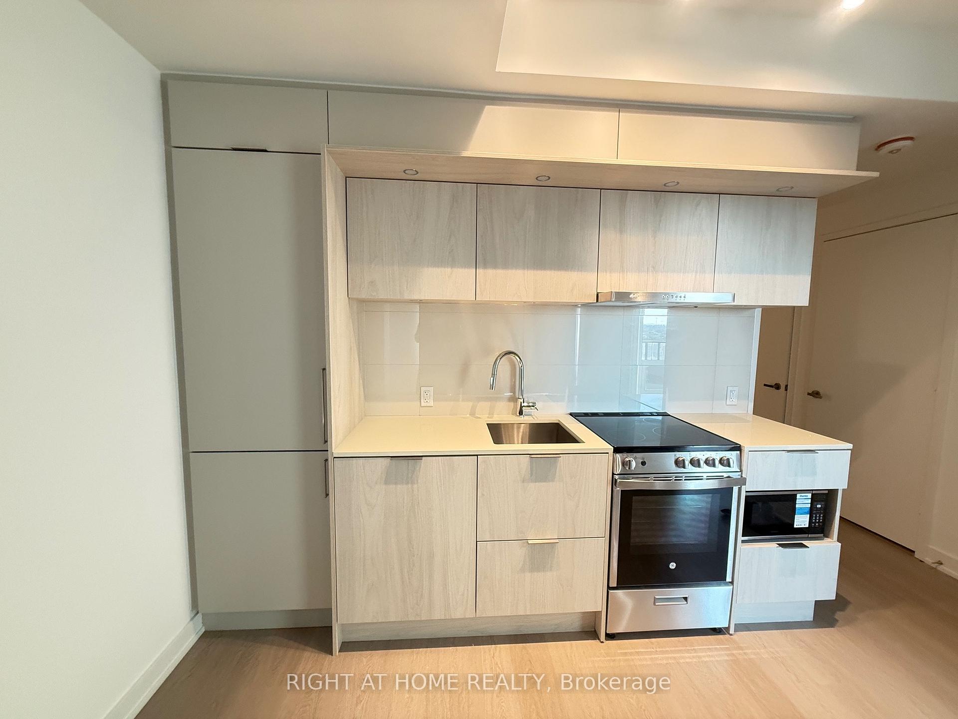 Photo 36 of Unit 802, 448 Burnhamthorpe Road, Mississauga, City Centre — HOMEH