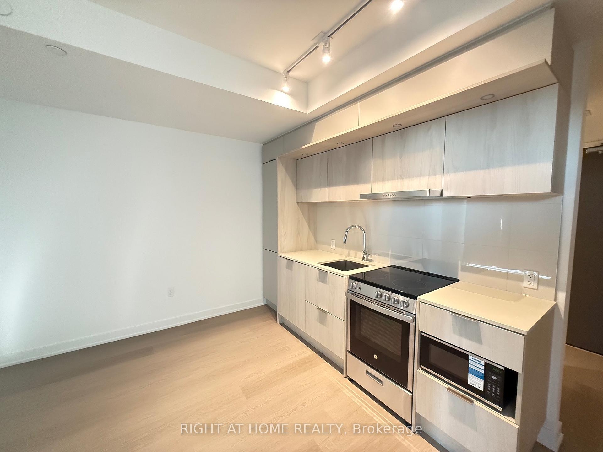 Photo 38 of Unit 802, 448 Burnhamthorpe Road, Mississauga, City Centre — HOMEH