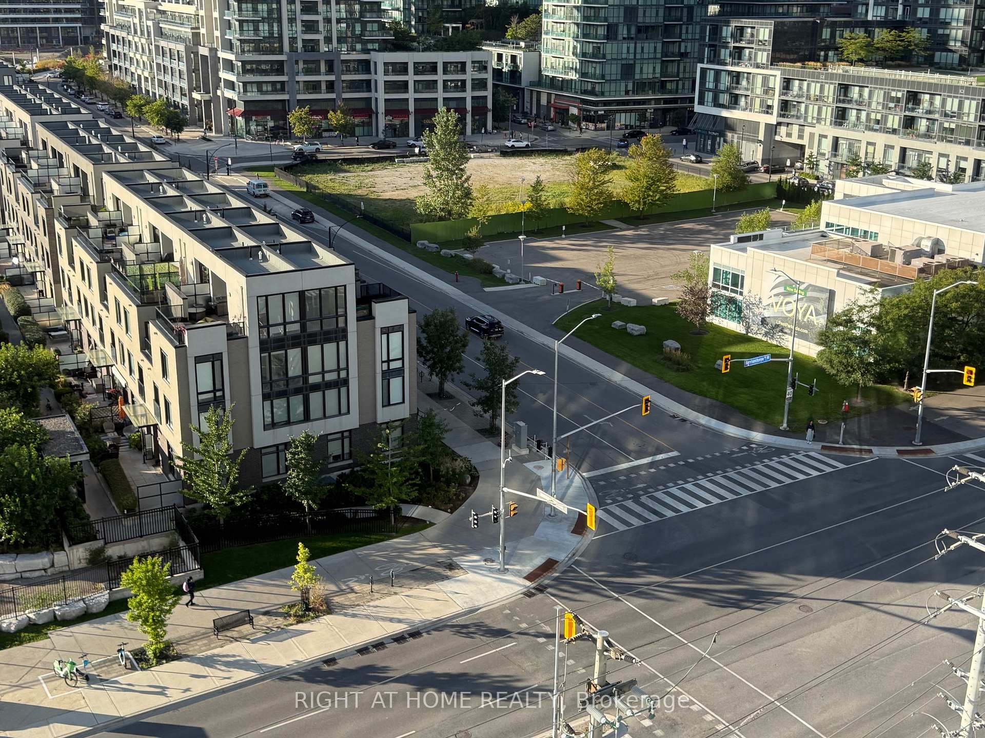 Photo 43 of Unit 802, 448 Burnhamthorpe Road, Mississauga, City Centre — HOMEH