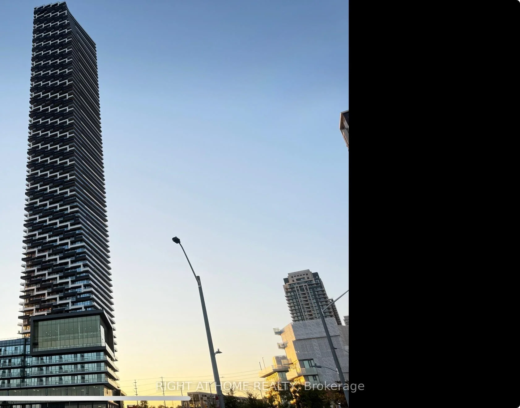 Photo 34 of Unit 802, 448 Burnhamthorpe Road, Mississauga, City Centre — HOMEH