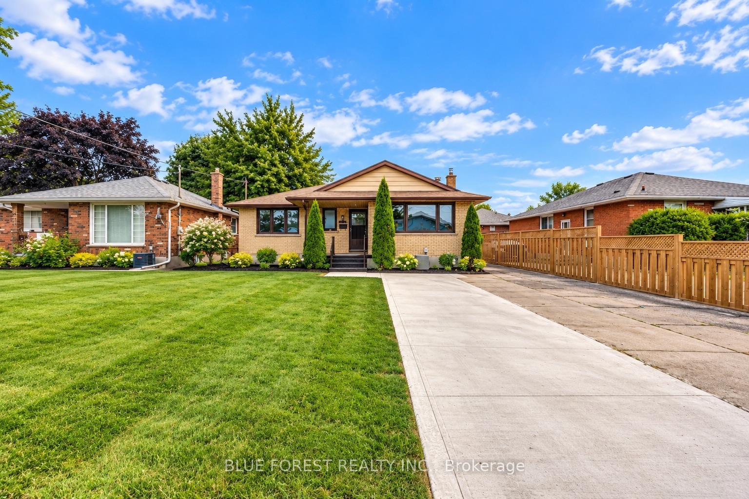 Photo of 1688 Trafalgar Street