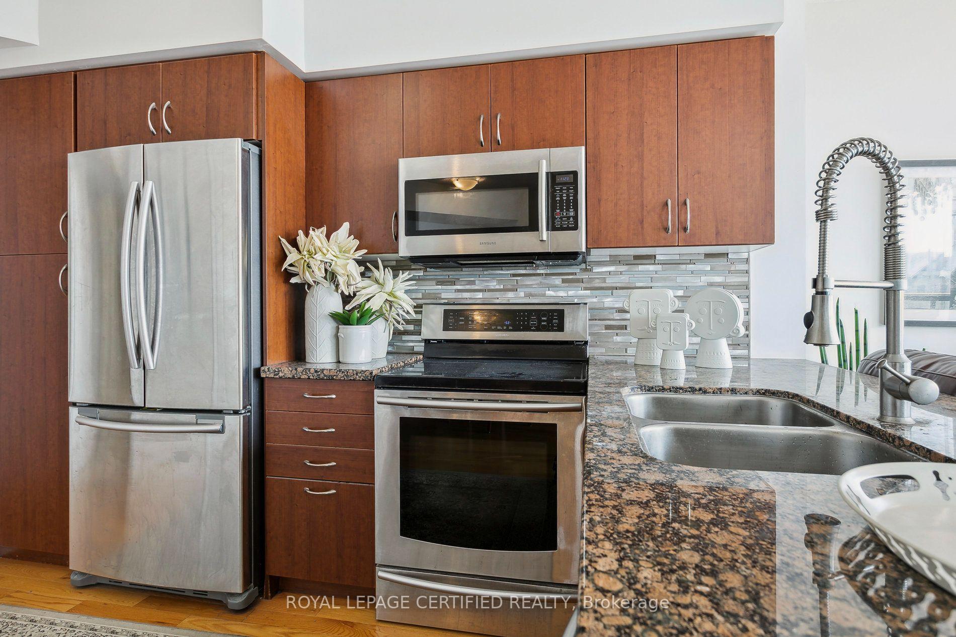 Photo 8 of Unit 1208, 2240 Lakeshore Boulevard, Etobicoke, Mimico — HOMEH