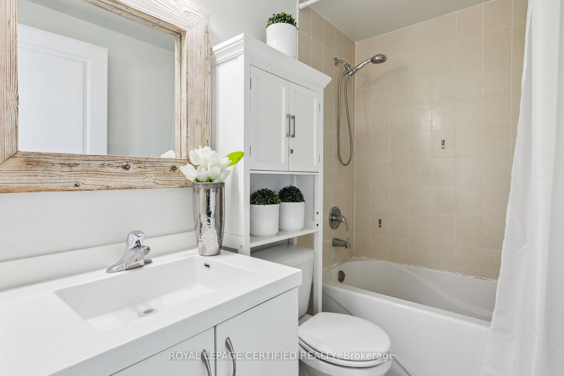 Photo 13 of Unit 1208, 2240 Lakeshore Boulevard, Etobicoke, Mimico — HOMEH