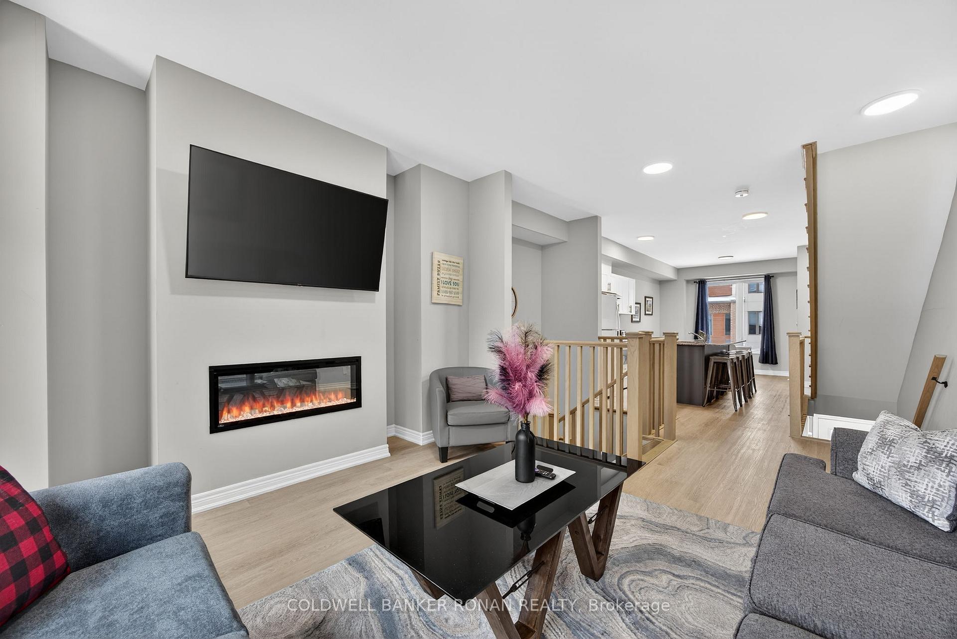 Photo 11 of 13 Winters Crescent, Collingwood — HOMEH