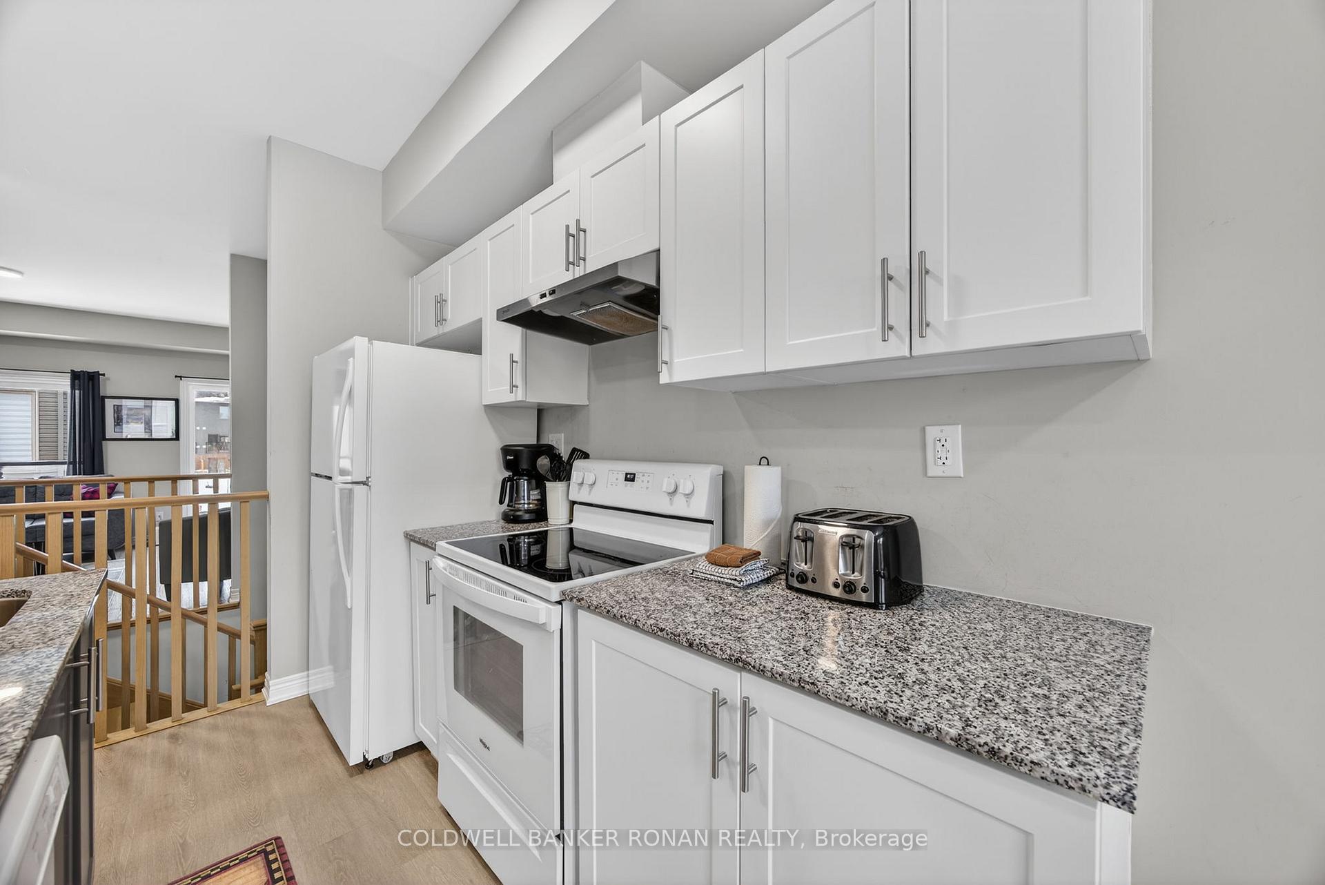 Photo 15 of 13 Winters Crescent, Collingwood — HOMEH