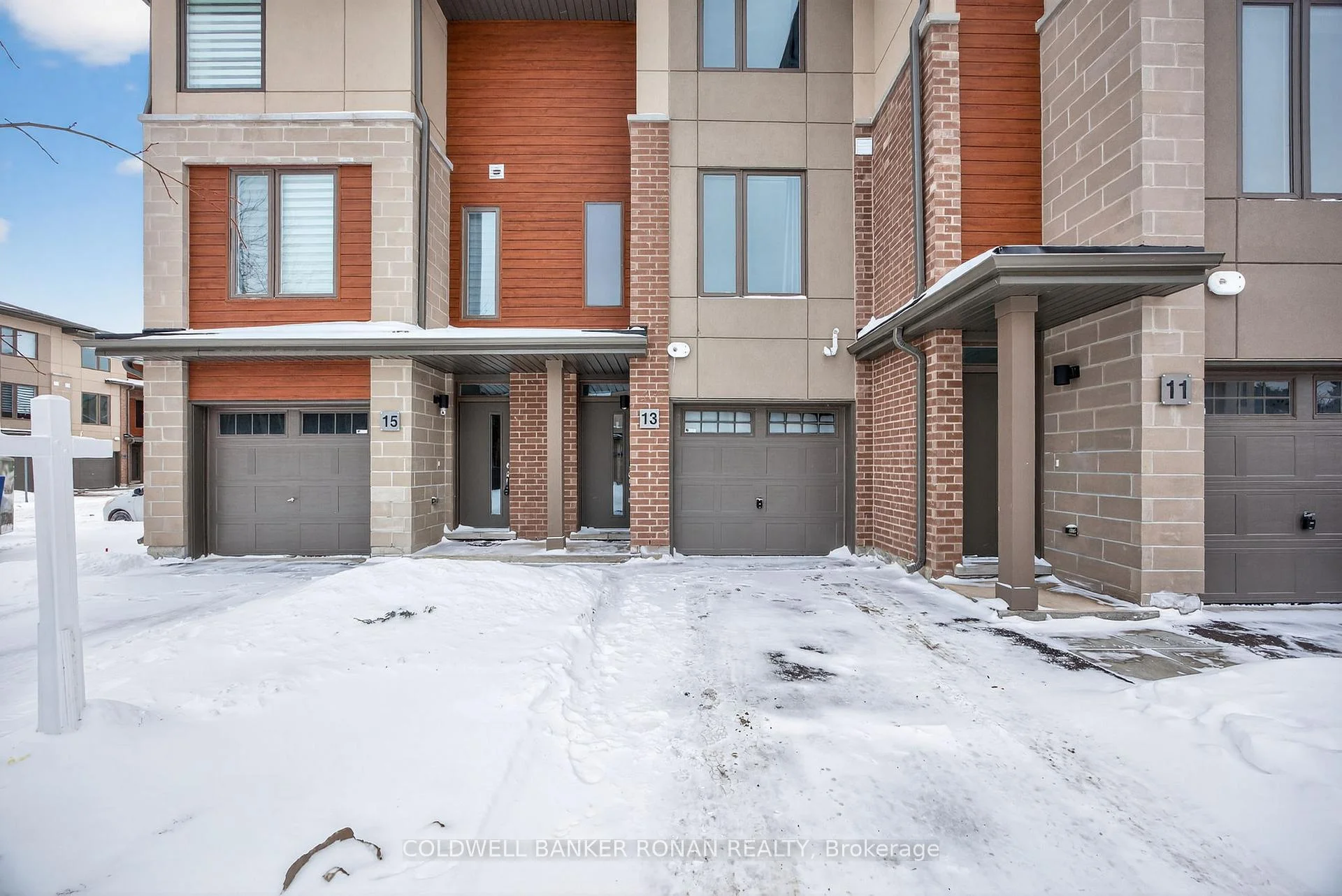 Photo 4 of 13 Winters Crescent, Collingwood — HOMEH