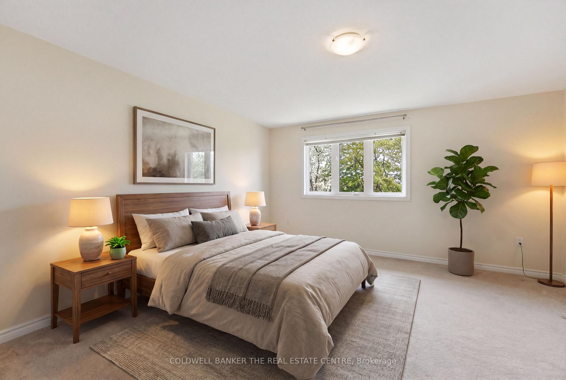 Photo 12 of 44 Prince William Way, Barrie, Innis-Shore — HOMEH