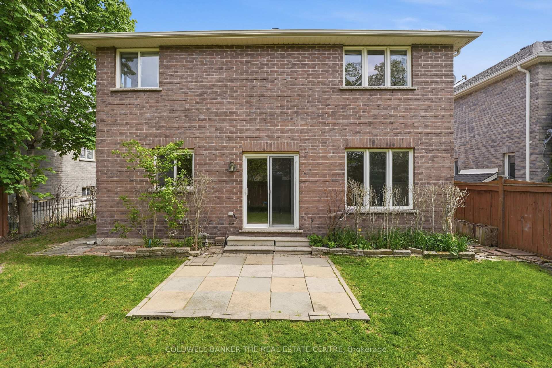 Photo 18 of 44 Prince William Way, Barrie, Innis-Shore — HOMEH