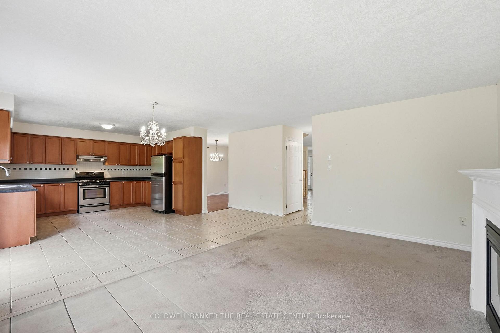 Photo 23 of 44 Prince William Way, Barrie, Innis-Shore — HOMEH