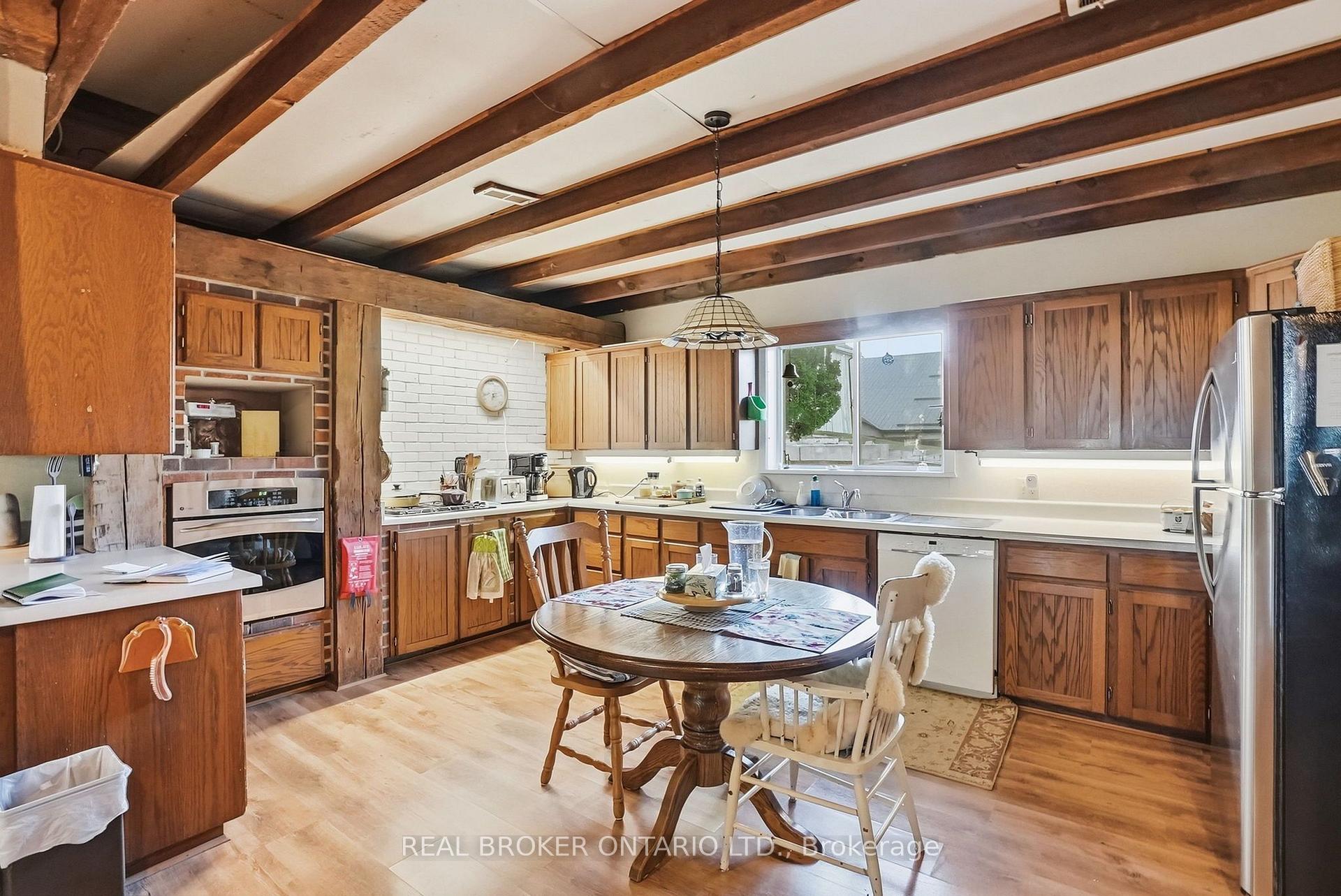 Photo 18 of 1694 Centre Rd, Hamilton, Rural Flamborough — HOMEH