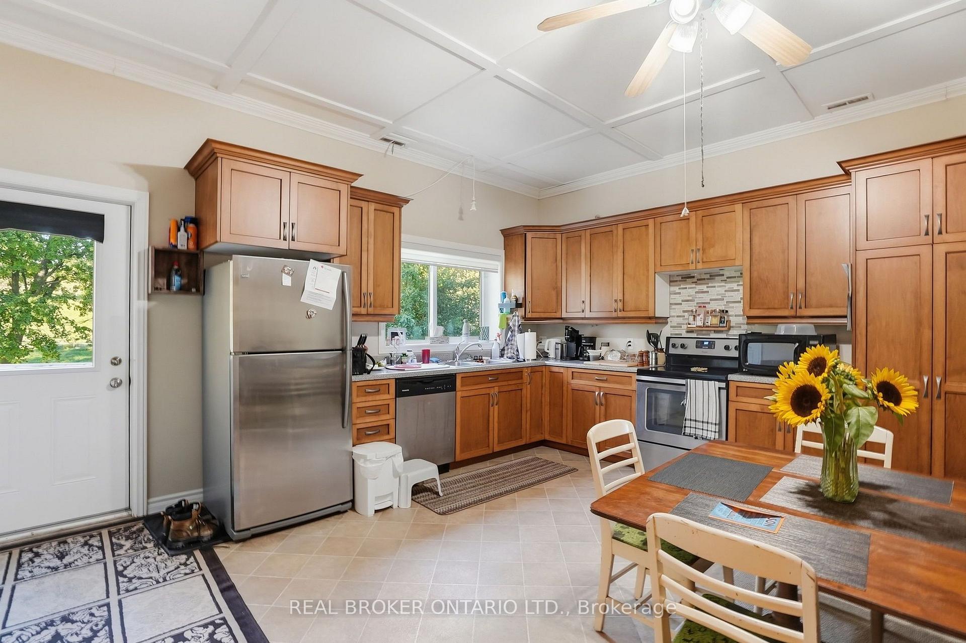 Photo 21 of 1694 Centre Rd, Hamilton, Rural Flamborough — HOMEH