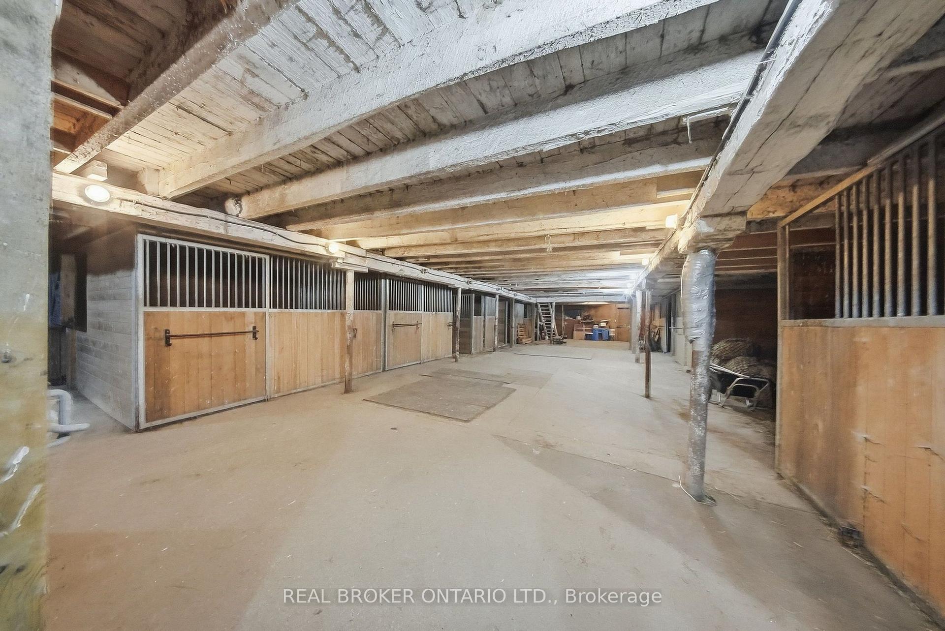 Photo 37 of 1694 Centre Rd, Hamilton, Rural Flamborough — HOMEH