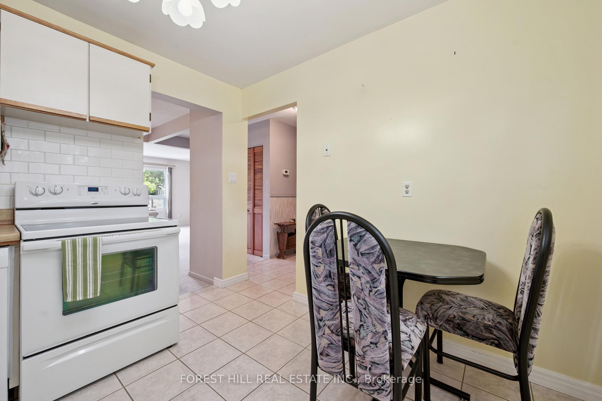 Photo 13 of Unit 37, 45 Marksam Road, Guelph, Willow West/Sugarbush/West Acres — HOMEH