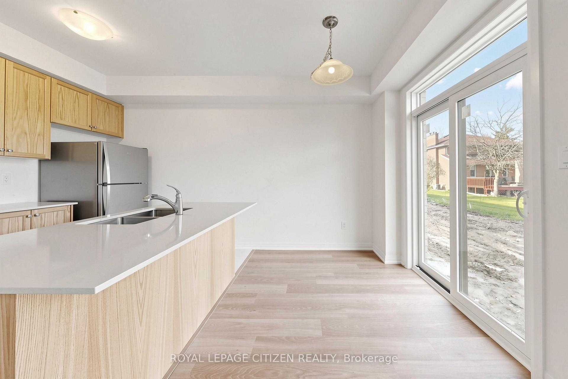 Photo 15 of 50 Wakely Crescent, Clarington, Courtice — HOMEH