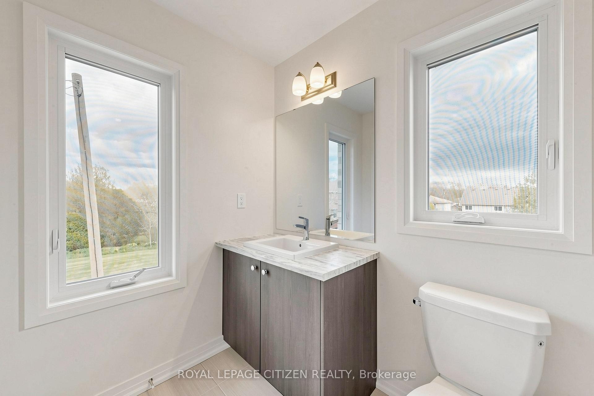 Photo 28 of 50 Wakely Crescent, Clarington, Courtice — HOMEH