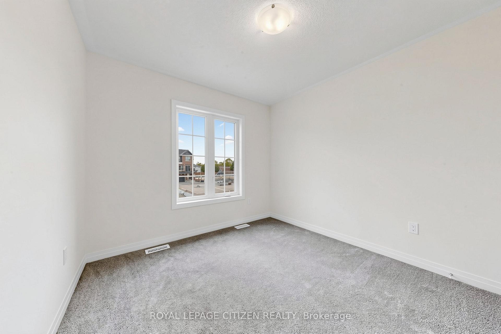 Photo 34 of 50 Wakely Crescent, Clarington, Courtice — HOMEH