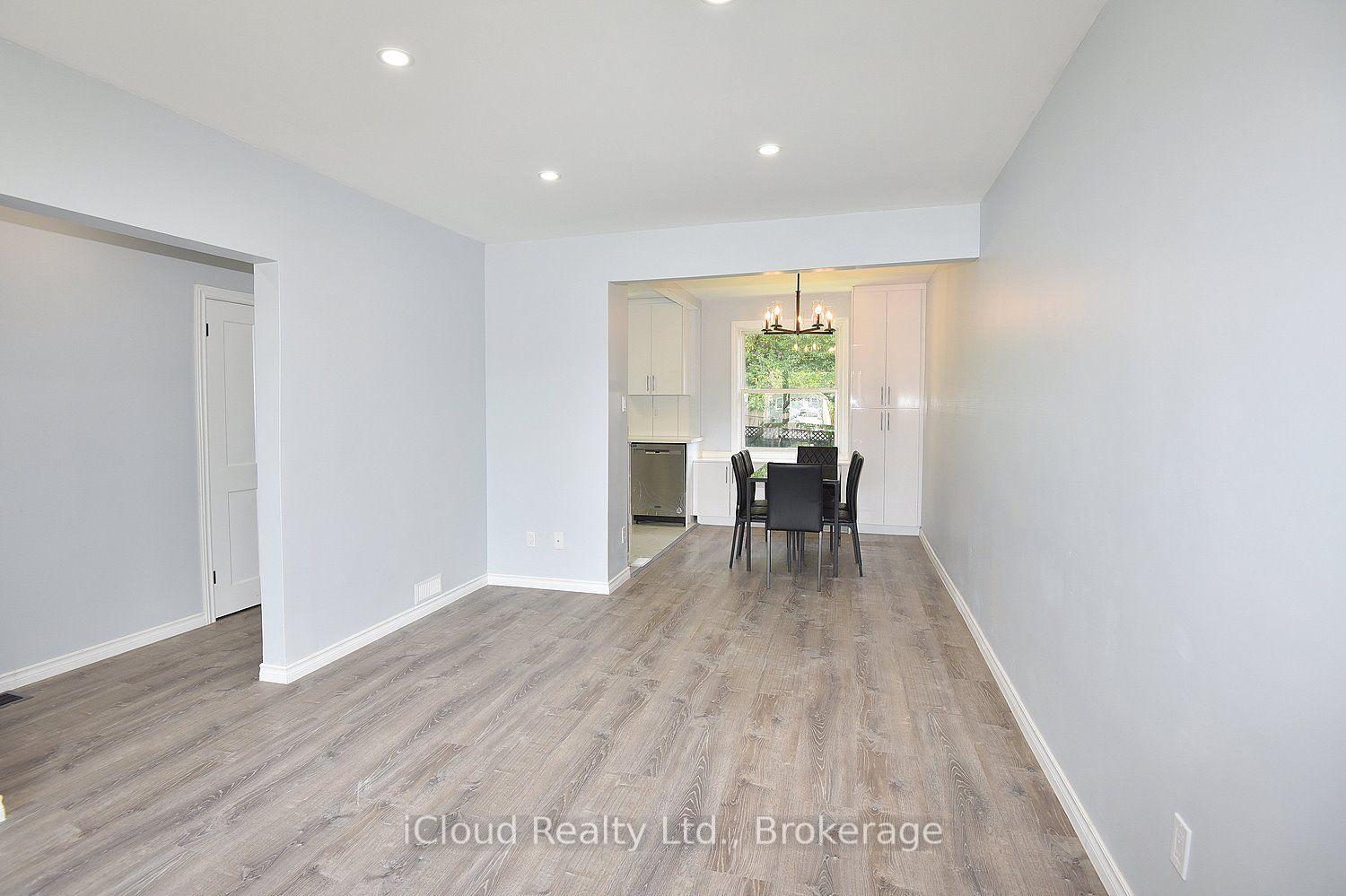 Photo 6 of 2366 Mountainside Drive, Burlington, Mountainside — HOMEH