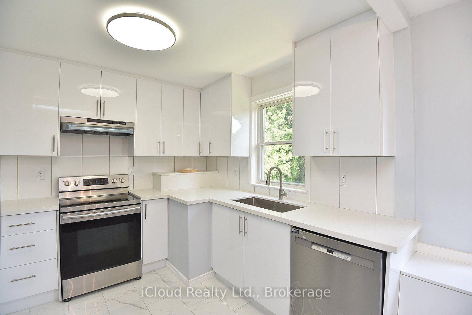 Photo 9 of 2366 Mountainside Drive, Burlington, Mountainside — HOMEH