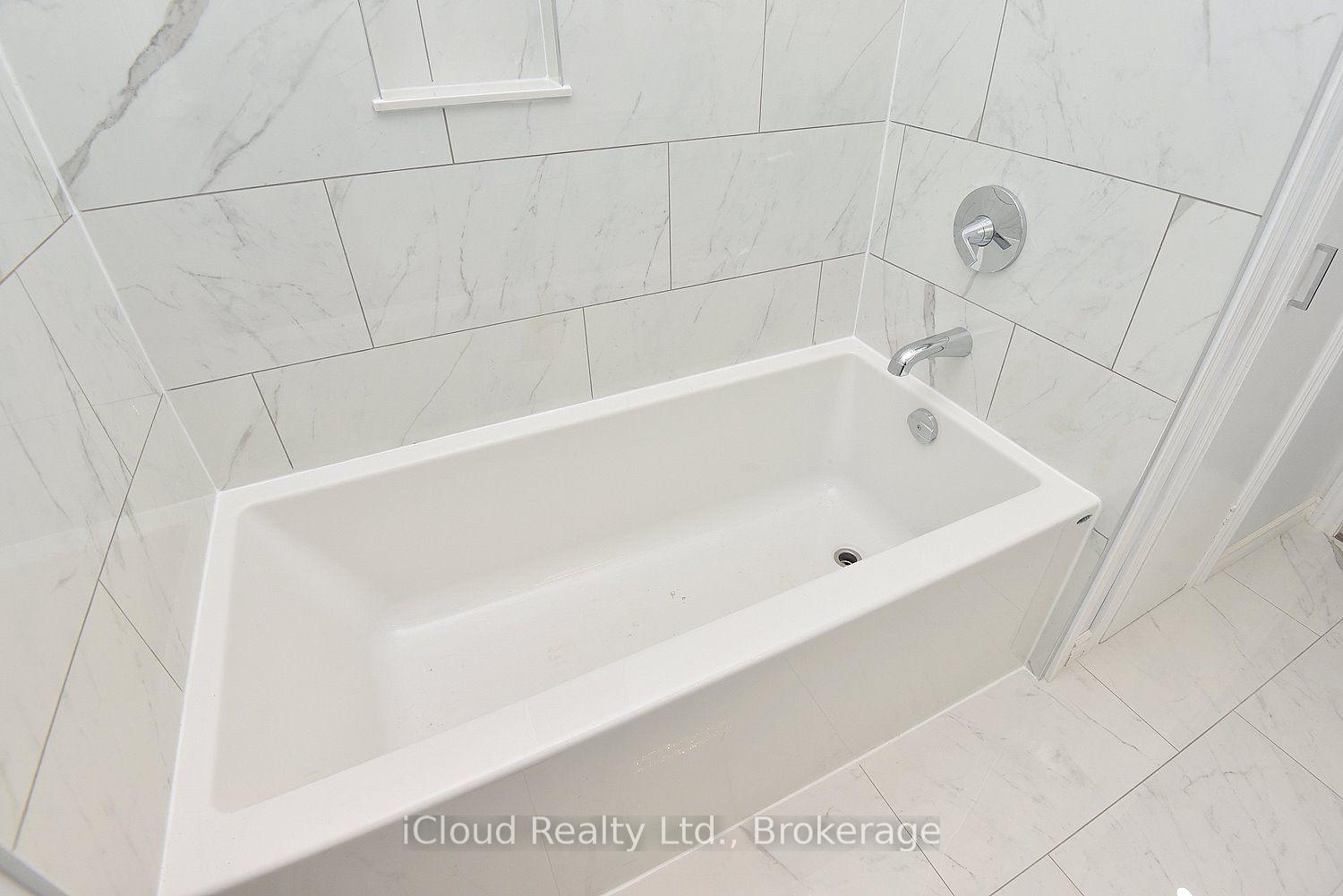 Photo 16 of 2366 Mountainside Drive, Burlington, Mountainside — HOMEH