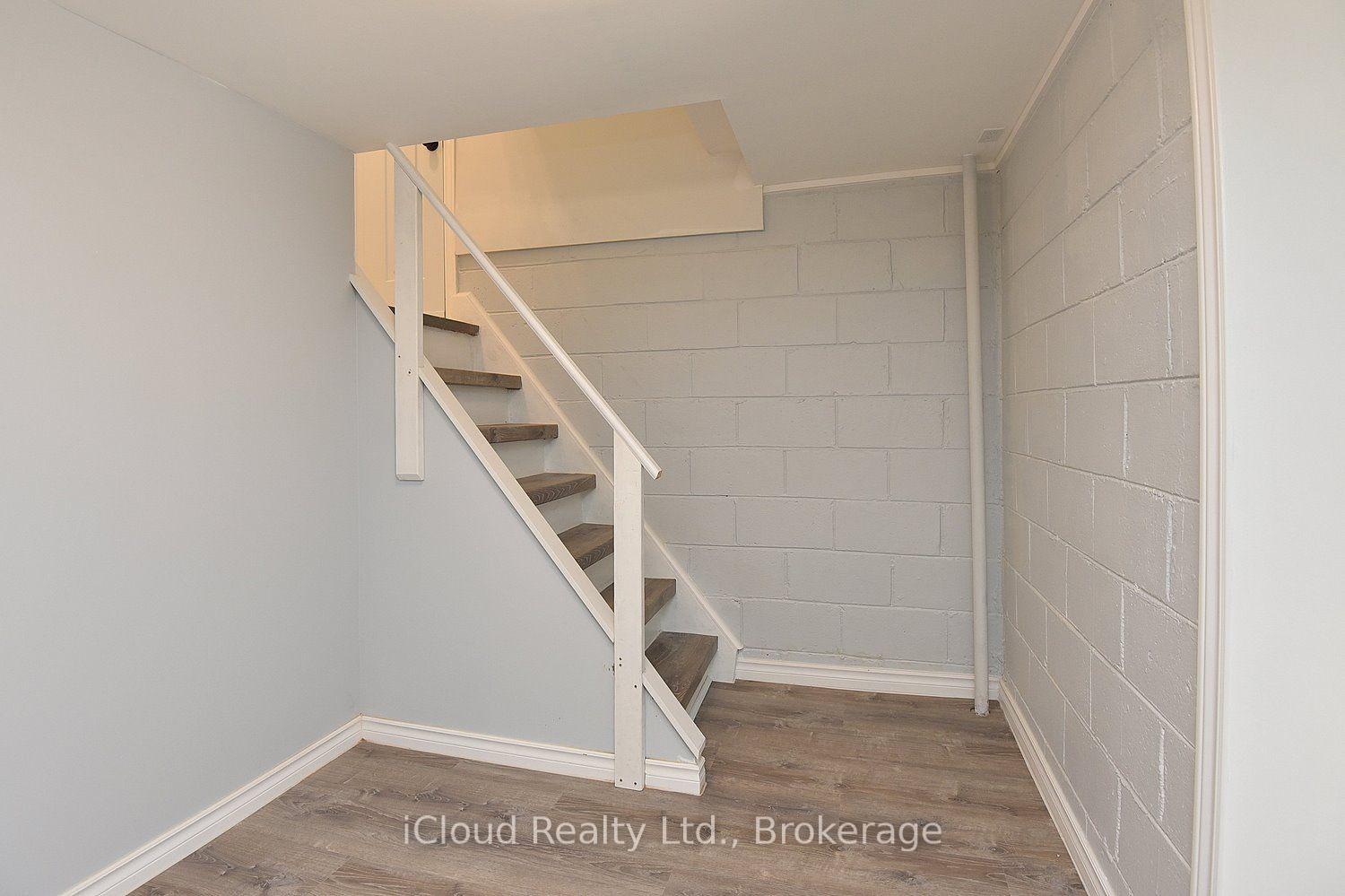 Photo 17 of 2366 Mountainside Drive, Burlington, Mountainside — HOMEH