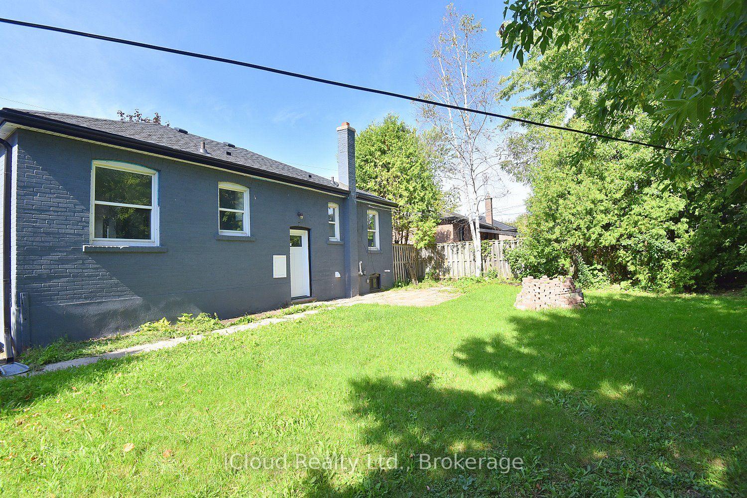 Photo 25 of 2366 Mountainside Drive, Burlington, Mountainside — HOMEH