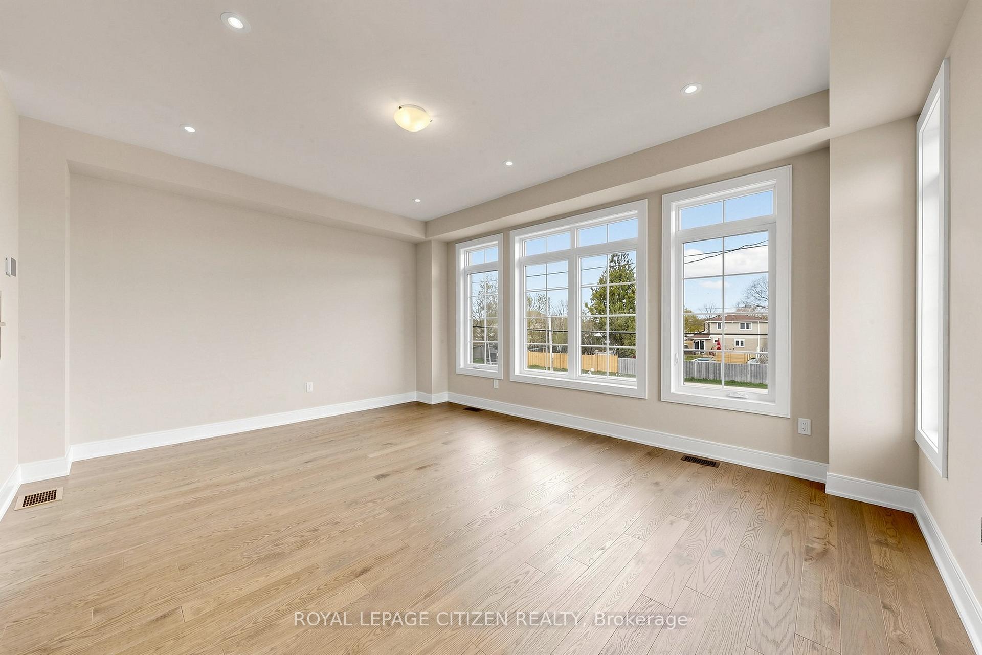 Photo 3 of 26 Wakely Crescent, Clarington, Courtice — HOMEH