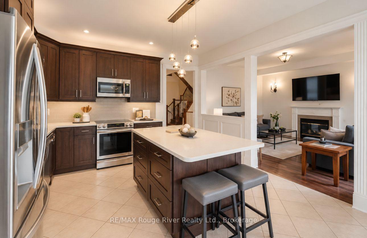 Photo 11 of 104 Fencerow Drive, Whitby, Rolling Acres — HOMEH