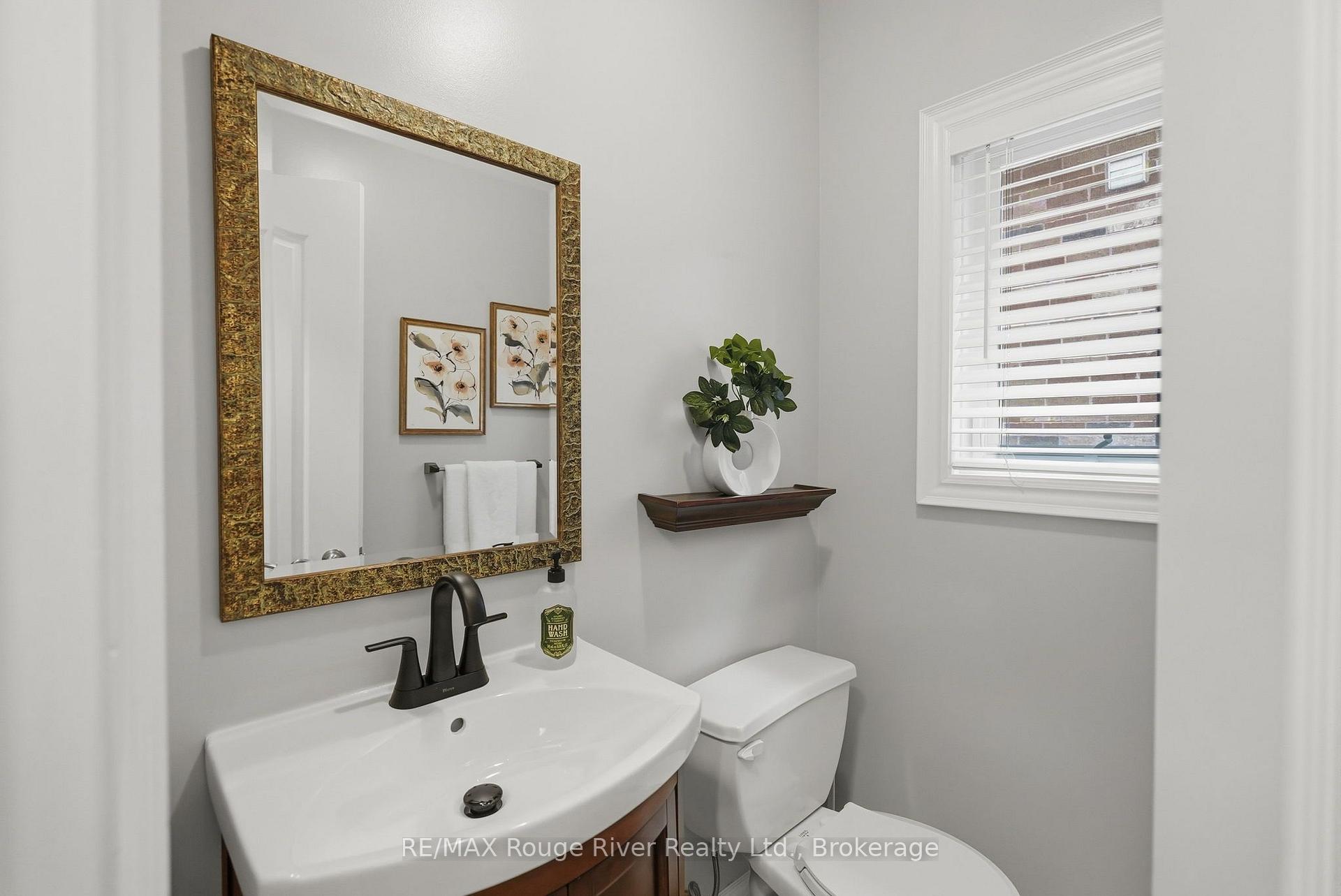 Photo 15 of 104 Fencerow Drive, Whitby, Rolling Acres — HOMEH