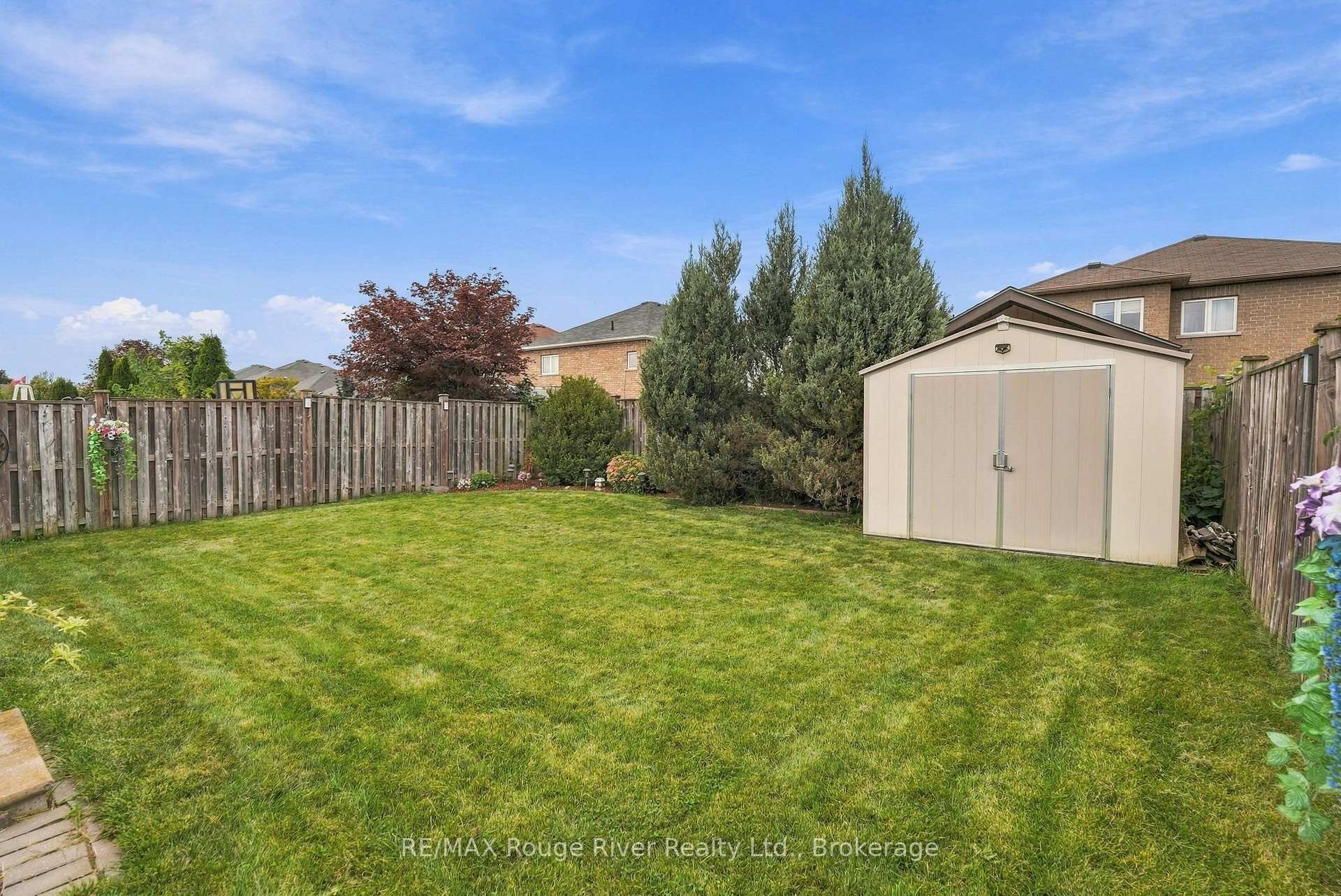 Photo 38 of 104 Fencerow Drive, Whitby, Rolling Acres — HOMEH
