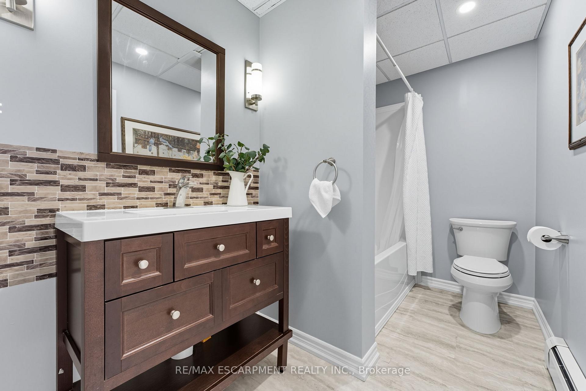 Photo 30 of 1392 Wrigley Road, North Dumfries, Ayr — HOMEH