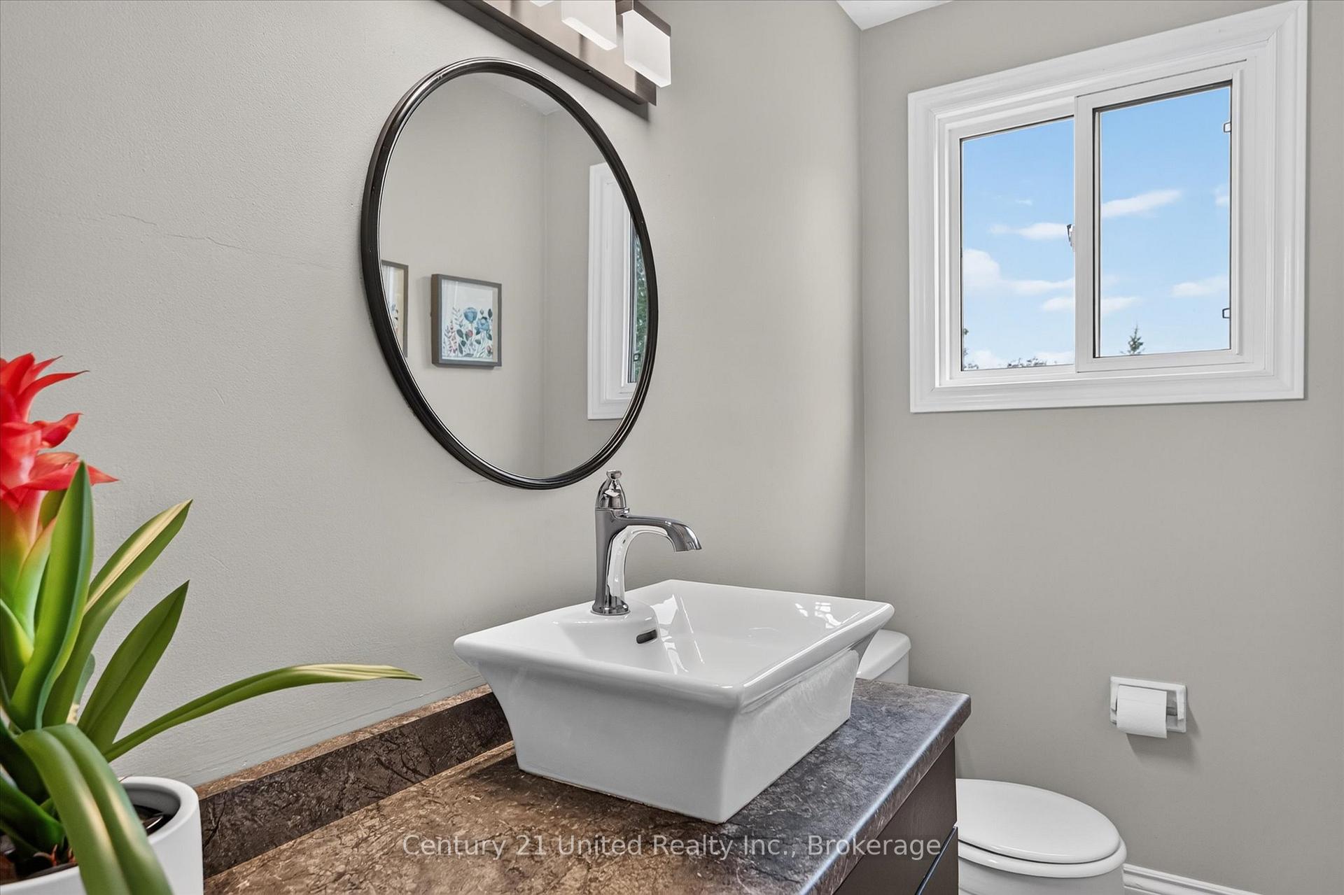 Photo 20 of 537 Montcalm Drive, Peterborough, Northcrest Ward 5 — HOMEH