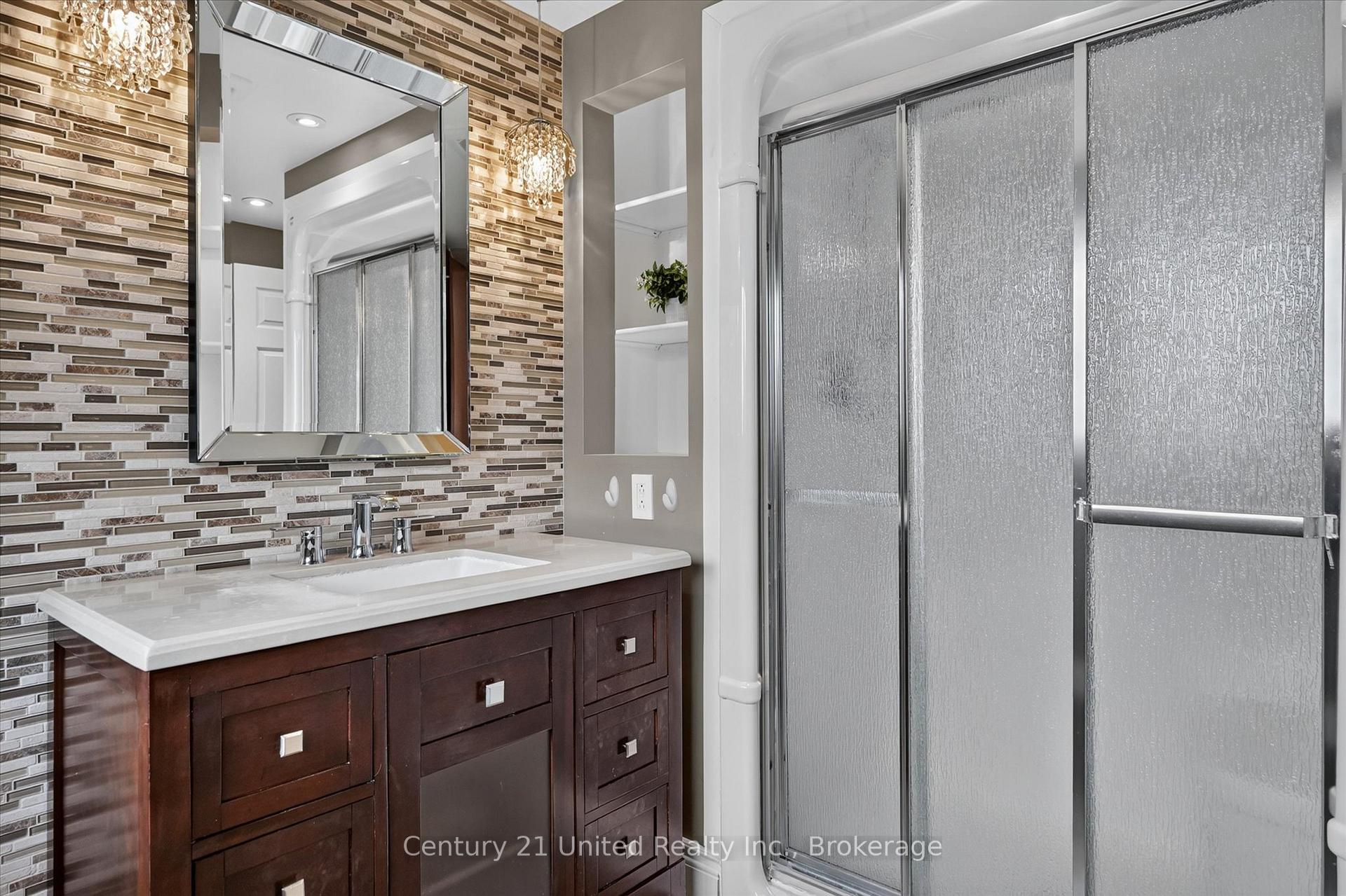 Photo 24 of 537 Montcalm Drive, Peterborough, Northcrest Ward 5 — HOMEH