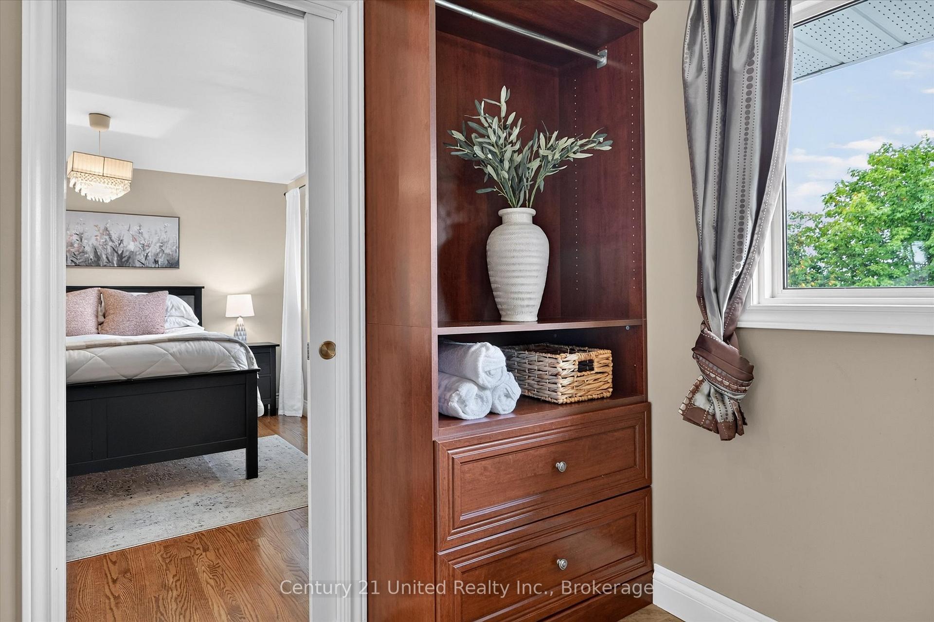 Photo 26 of 537 Montcalm Drive, Peterborough, Northcrest Ward 5 — HOMEH