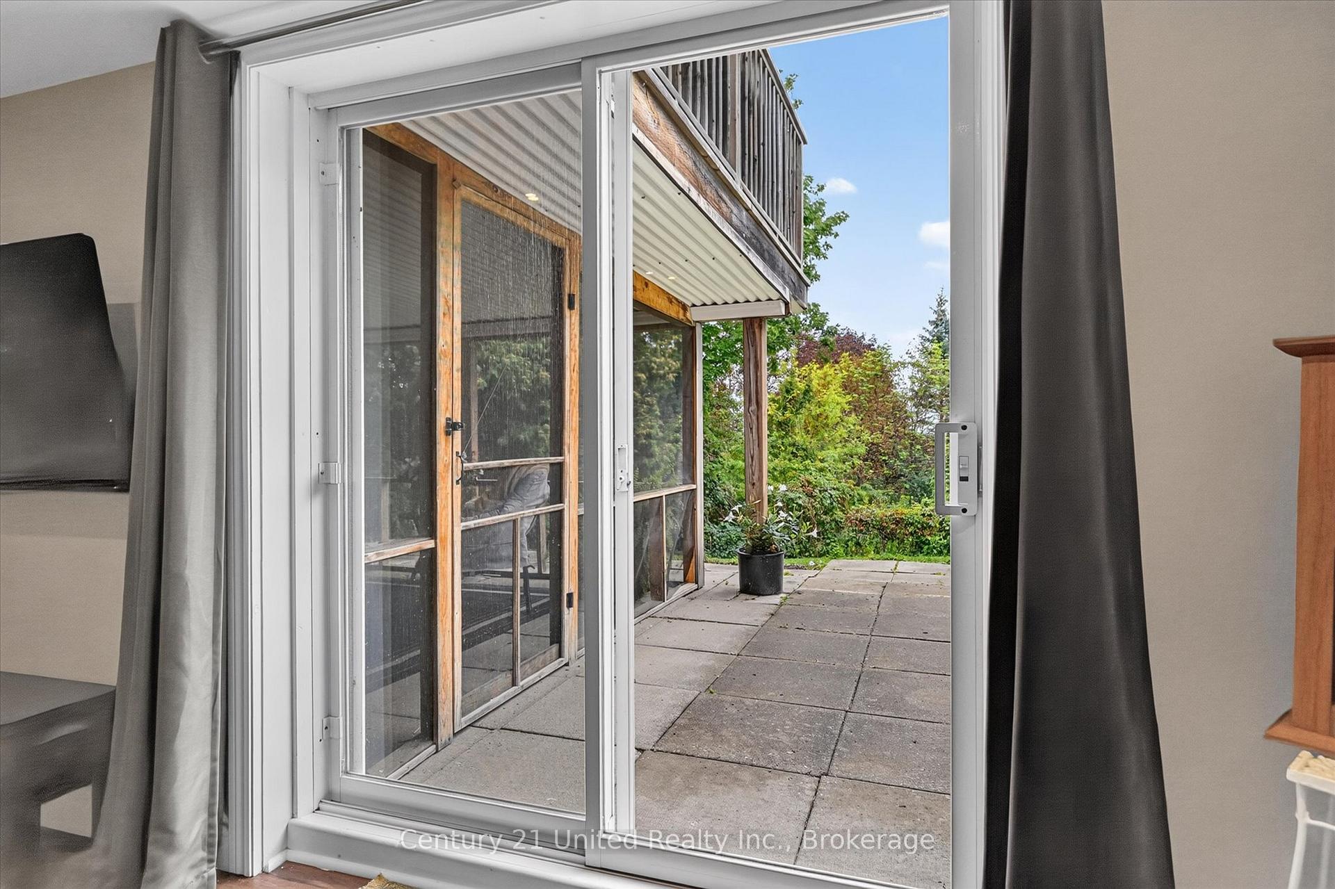 Photo 39 of 537 Montcalm Drive, Peterborough, Northcrest Ward 5 — HOMEH