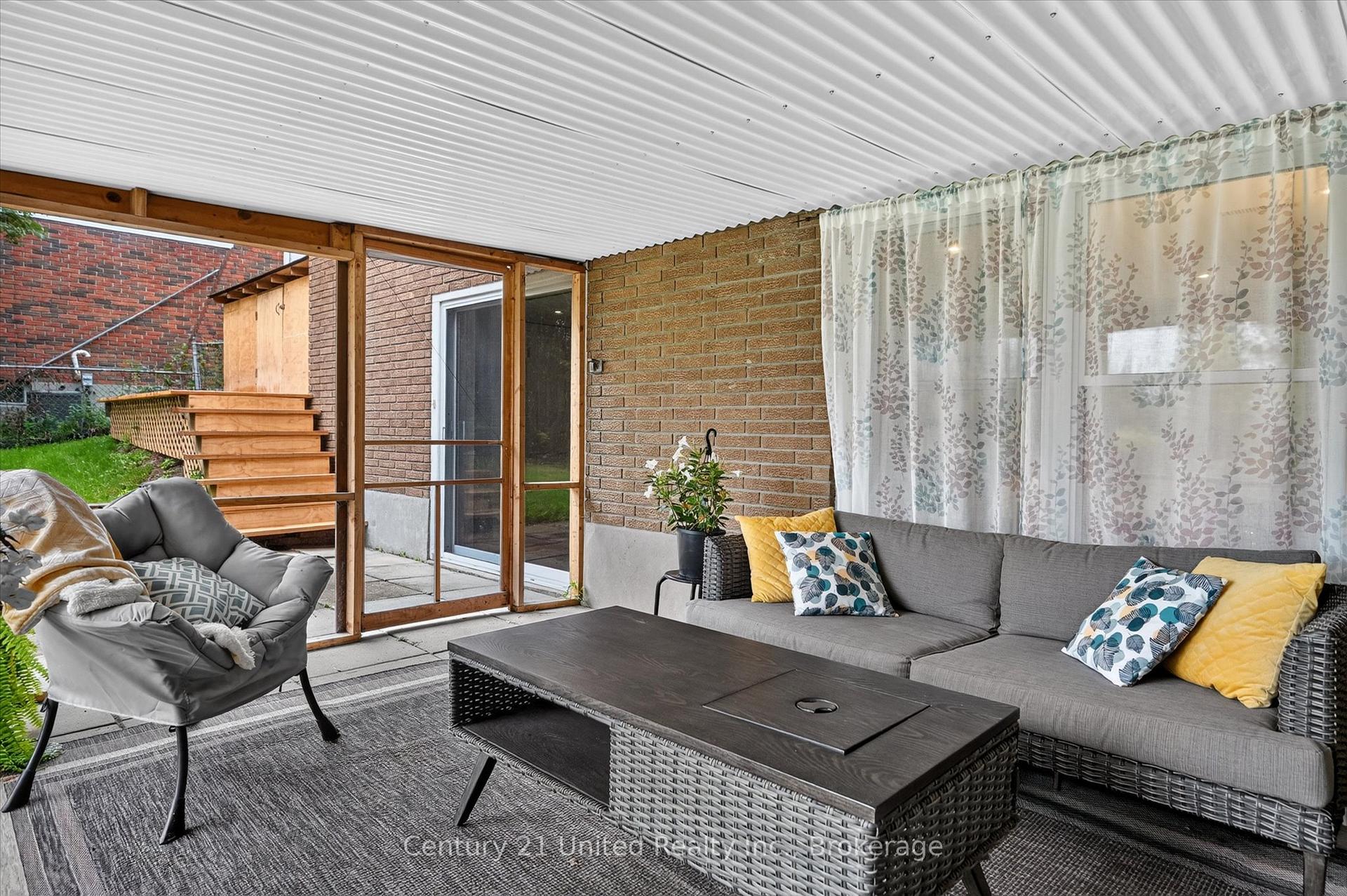Photo 43 of 537 Montcalm Drive, Peterborough, Northcrest Ward 5 — HOMEH