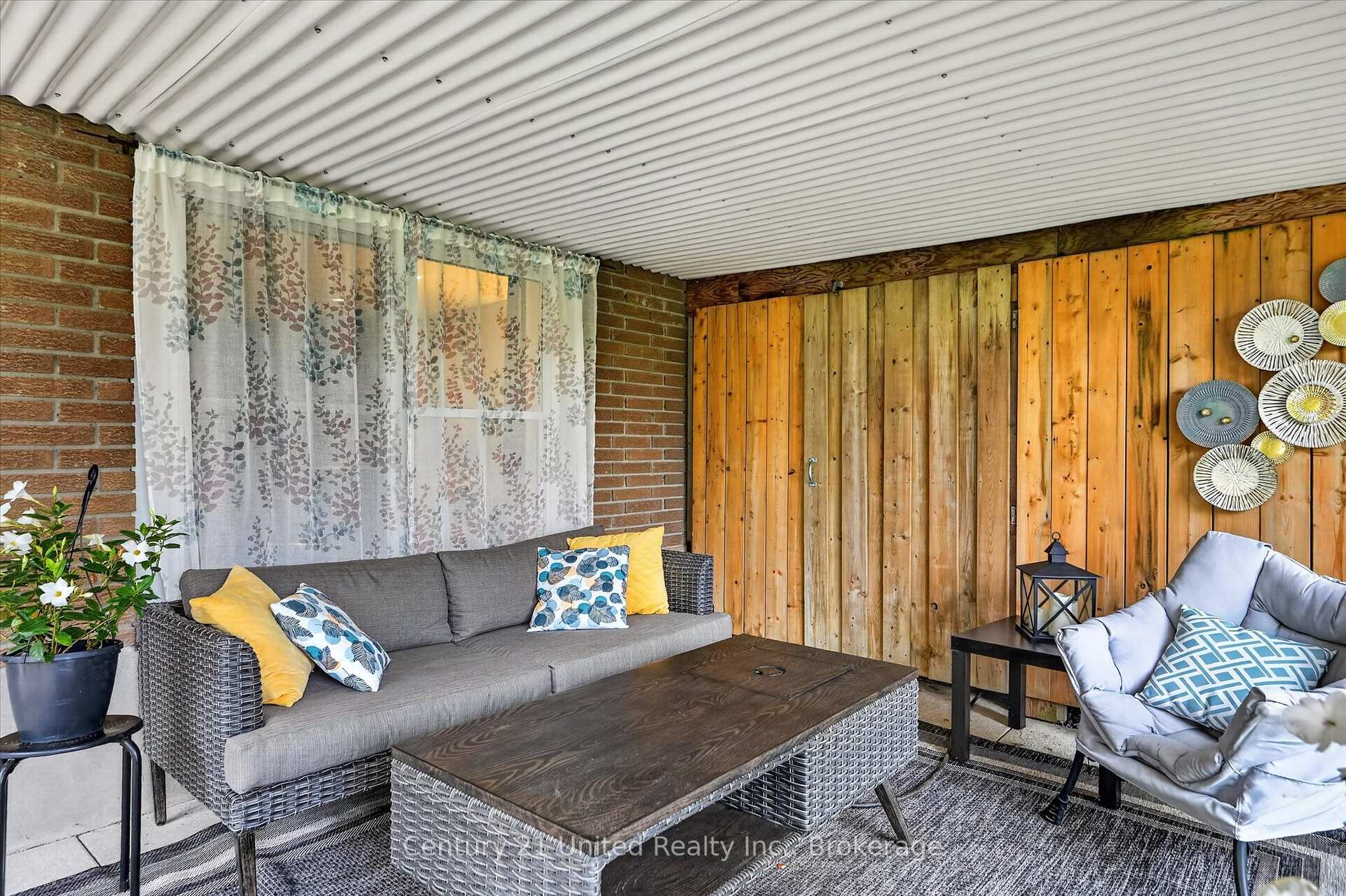 Photo 44 of 537 Montcalm Drive, Peterborough, Northcrest Ward 5 — HOMEH
