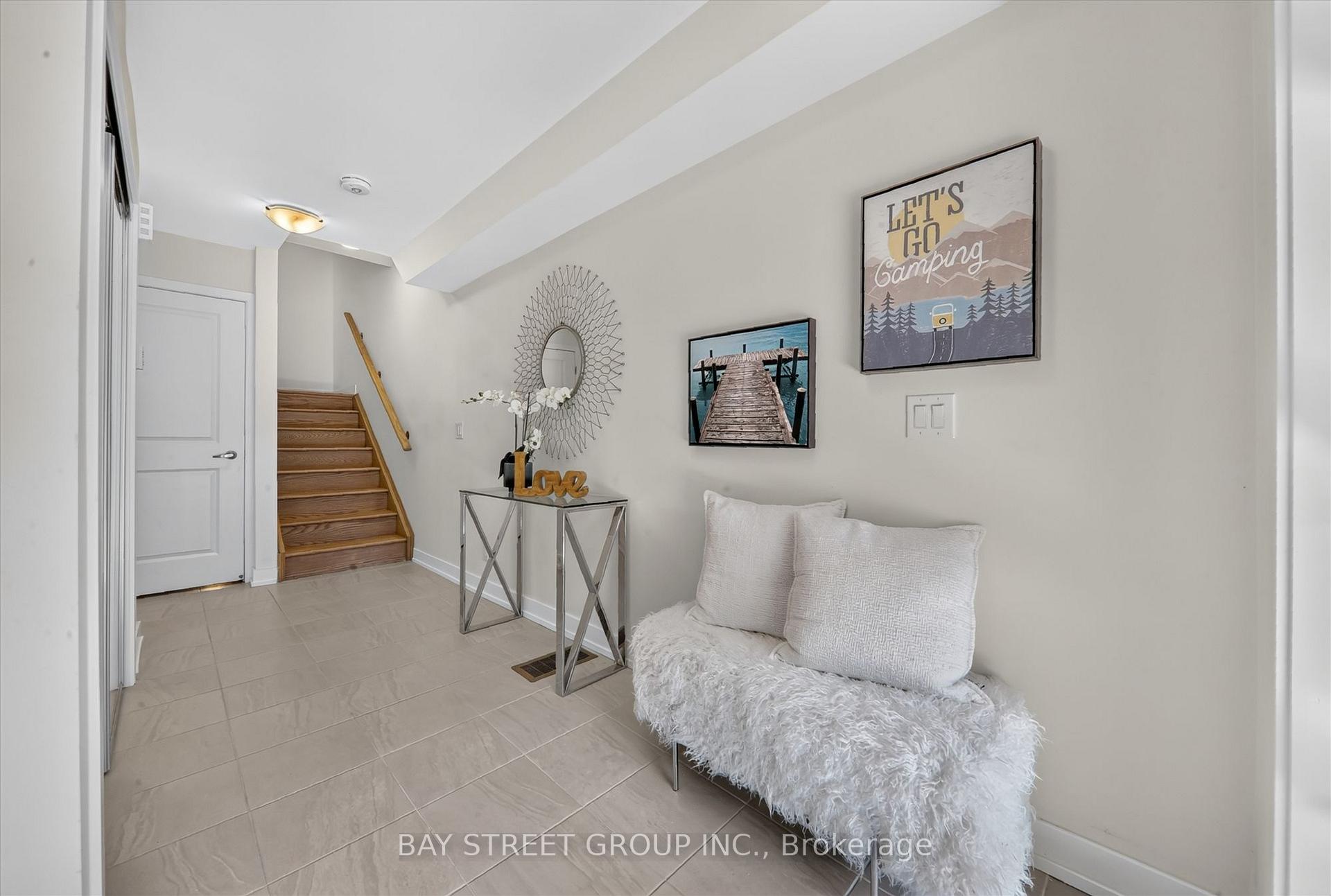 Photo 4 of 42 Herman Gilroy Lane, Markham, Angus Glen — HOMEH